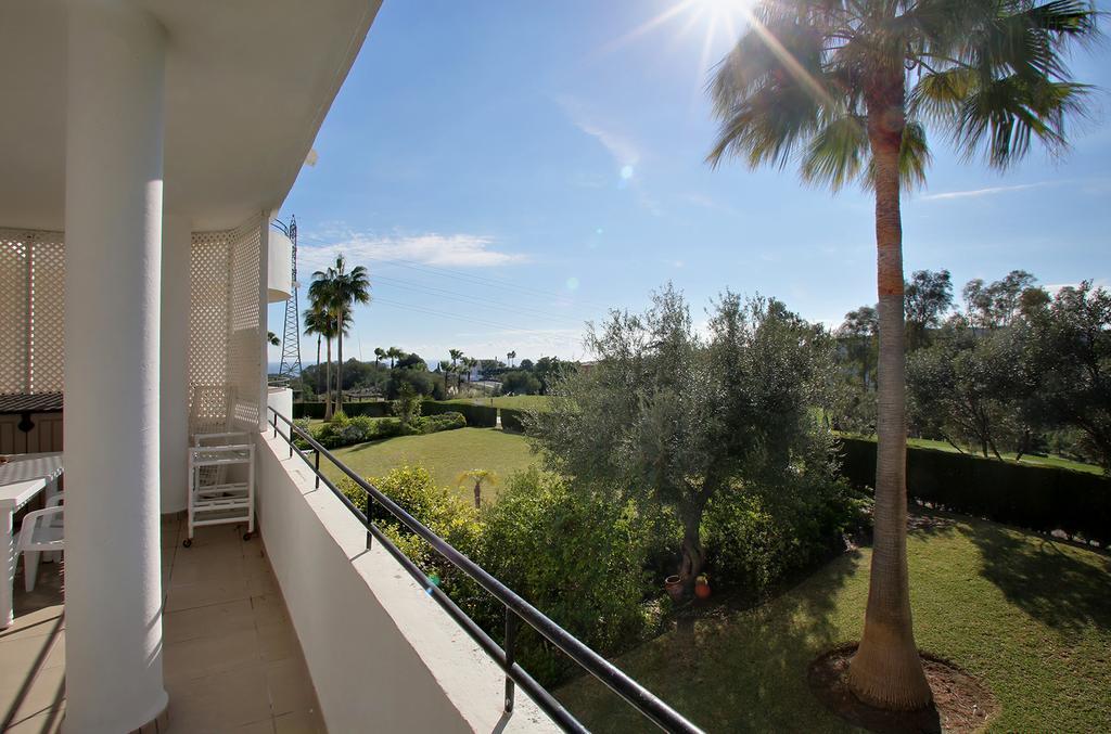 Sunny Golf Apartment Estepona Exterior foto